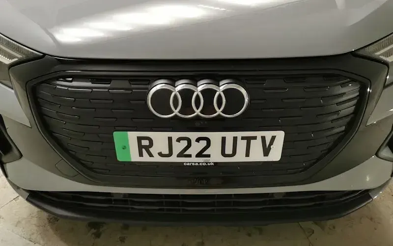 Used Audi Q4 e-tron 150 kW (204 HP) 2022 Grey SUV