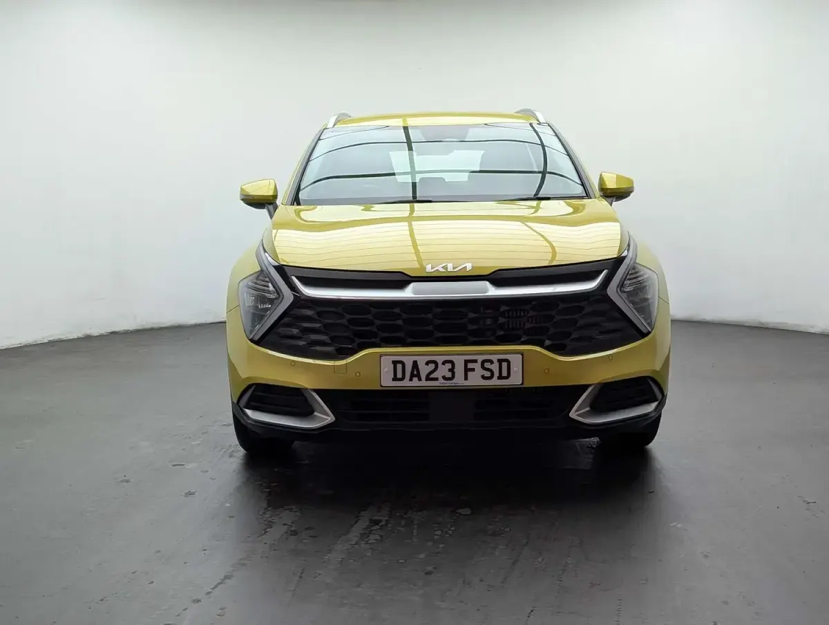 Used Kia Sportage 148 HP (108 kW) 2023 Yellow SUV