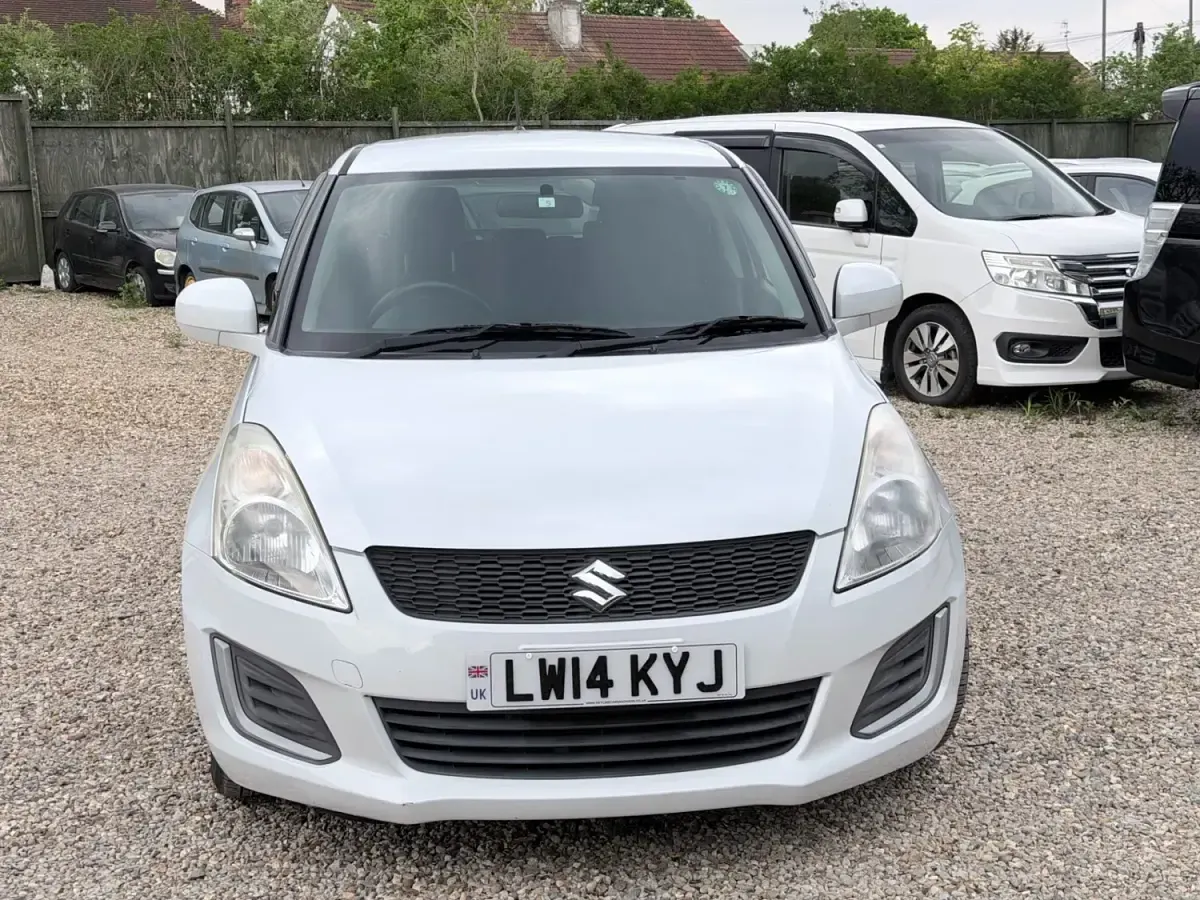 Używany Suzuki Swift 2014 Biały Hatchback