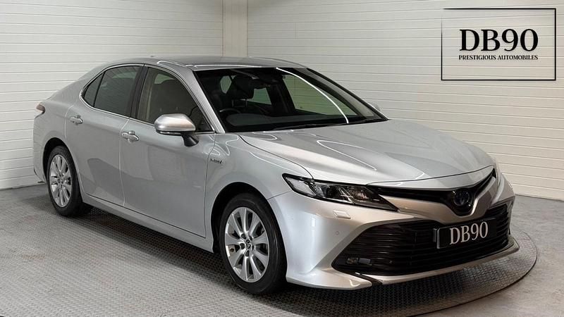 Used Toyota Camry Design 2021 Silver Sedan