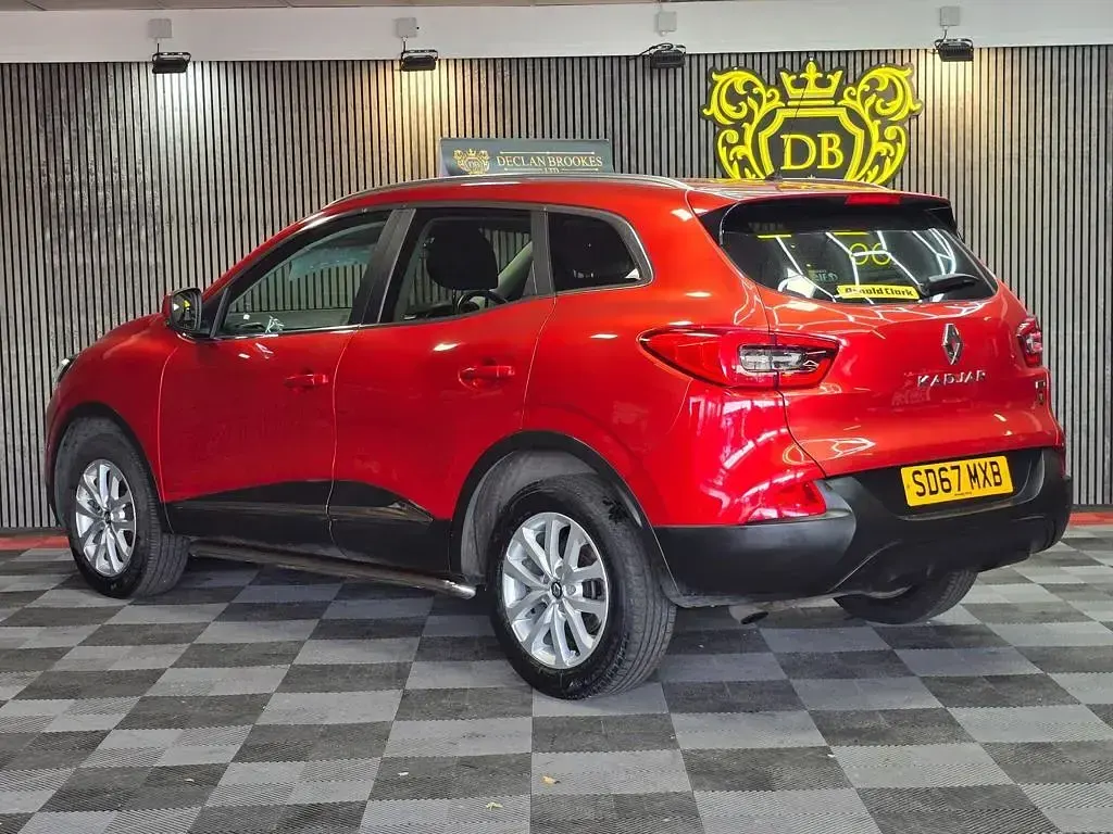 Usado Renault Kadjar Dynamique 130 HP (95 kW) 2017 Vermelho SUV
