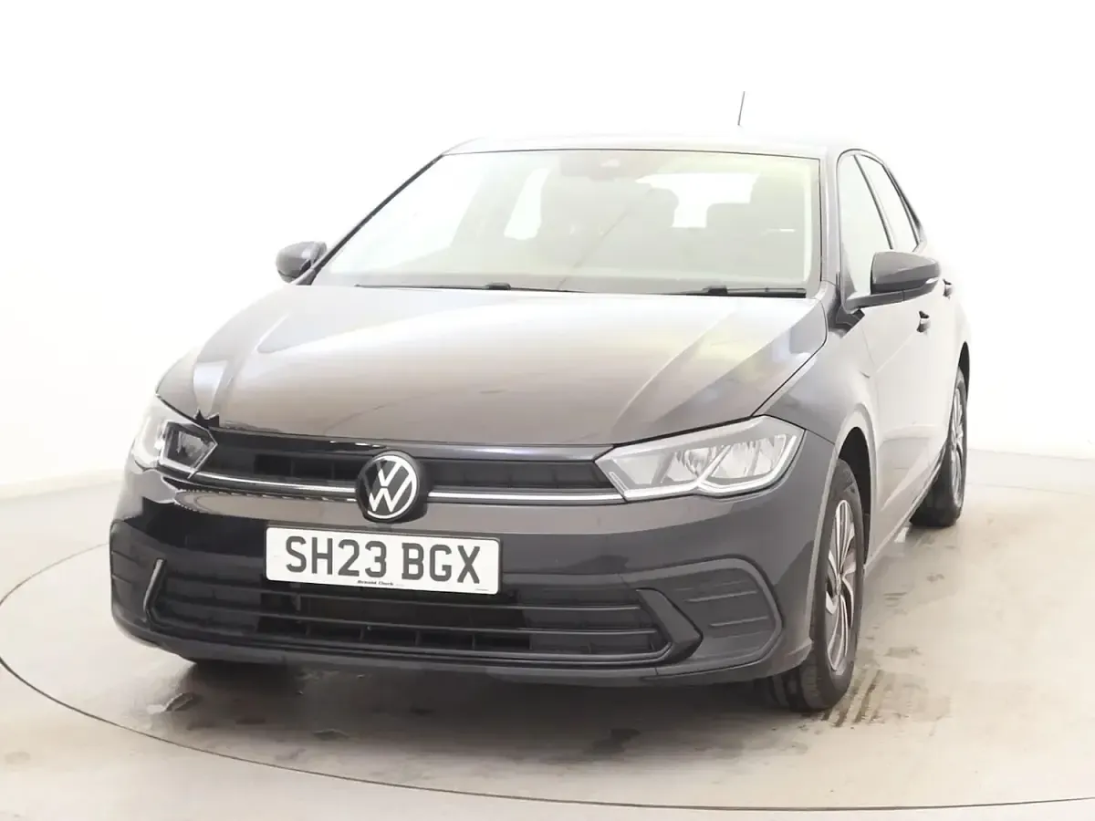 Used VW Polo Life 95 HP (69 kW) 2023 Black Hatchback