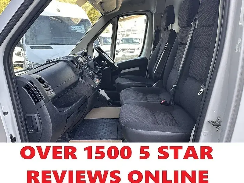 Second-hand Peugeot Boxer 140 CP (102 kW) 2019 Alb Van