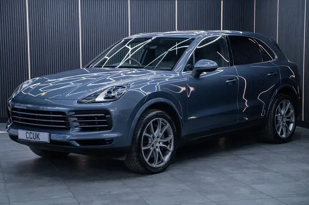 Used Porsche Cayenne 440 HP (323 kW) 2020 Blue SUV