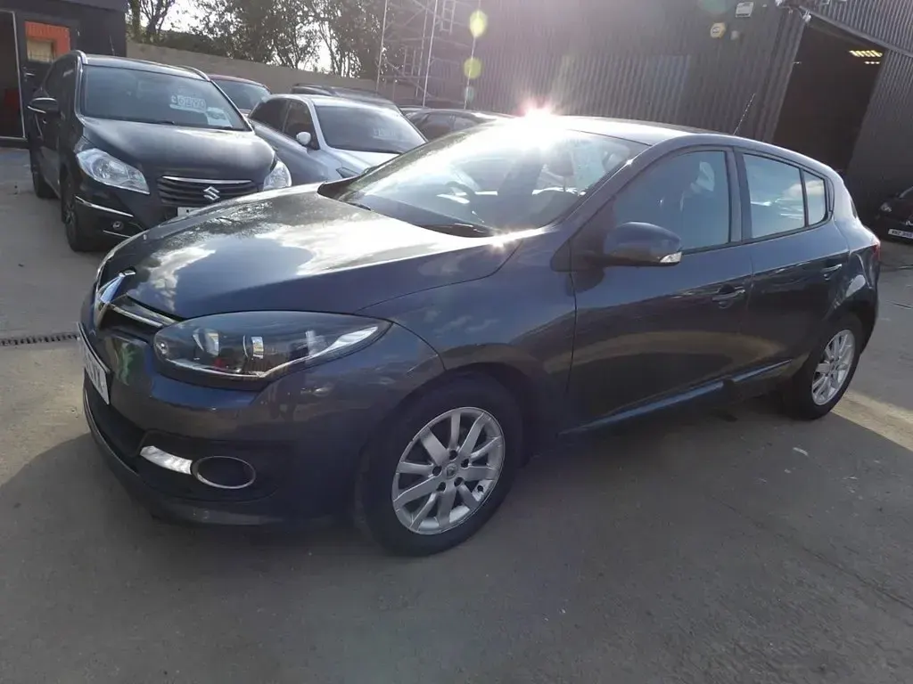 Used Renault Mégane III Dynamique 110 HP (80 kW) 2016 Grey Hatchback