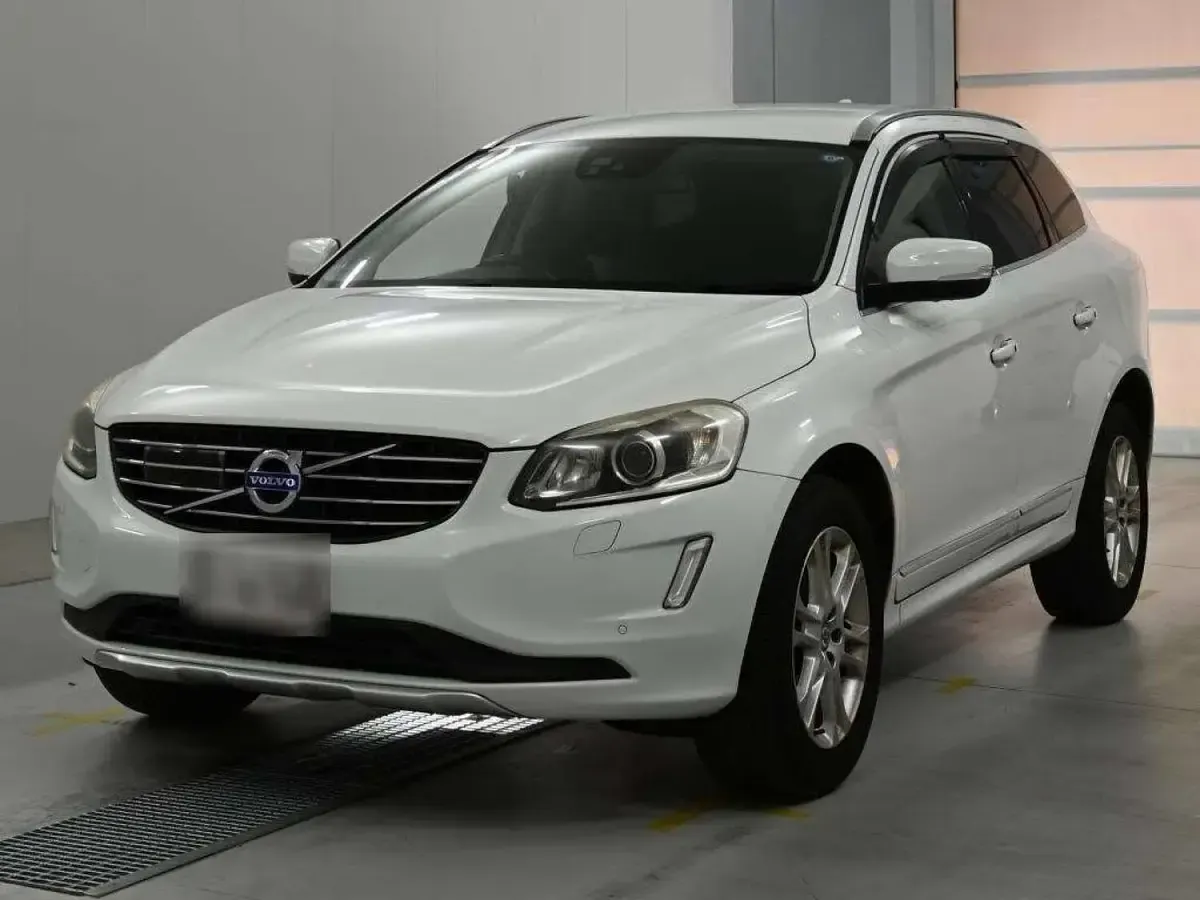 Used Volvo XC60 SE 240 HP (176 kW) 2014 White SUV