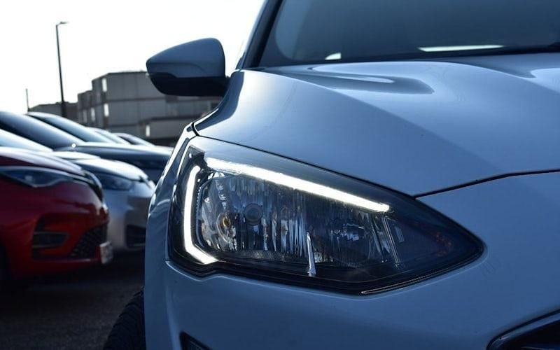 Używany Ford Focus Titanium 120 KM (88 kW) 2019 Biały Kombi