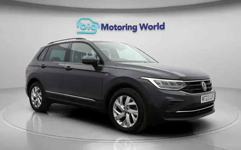 Usado VW Tiguan S 150 HP (110 kW) 2022 Cinzento SUV