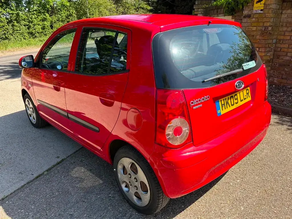 Second-hand Kia Picanto 2009 Roșu Hatchback