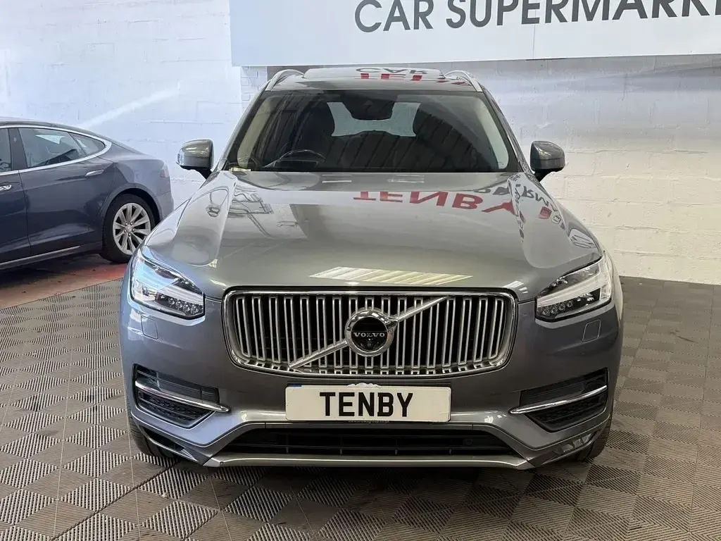 Usado Volvo XC90 Inscription 235 HP (172 kW) 2017 Cinzento SUV