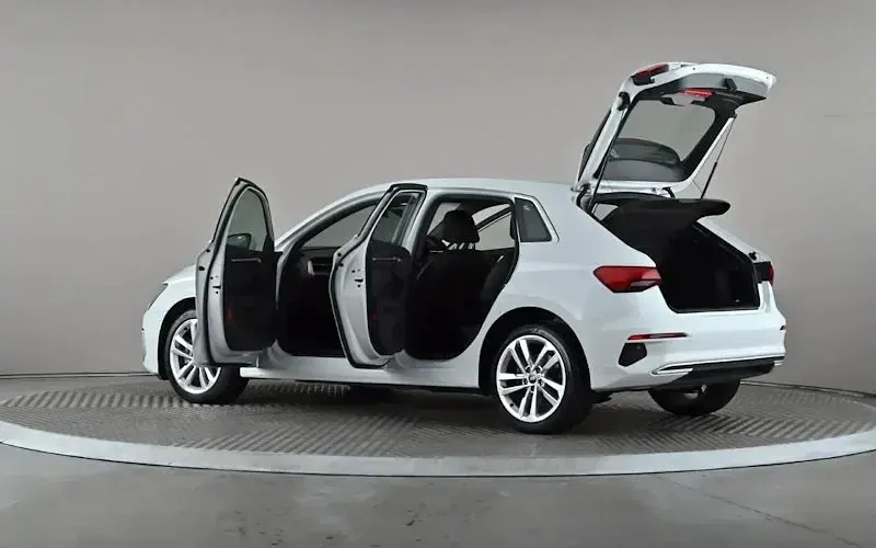 Used Audi A3 Sportback e-tron Sport 204 HP (150 kW) 2023 White Hatchback