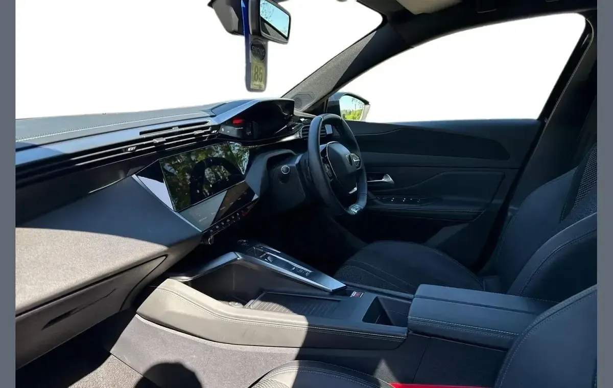 Usado Peugeot 308 GTi 134 HP (98 kW) 2025 Preto Carrinha