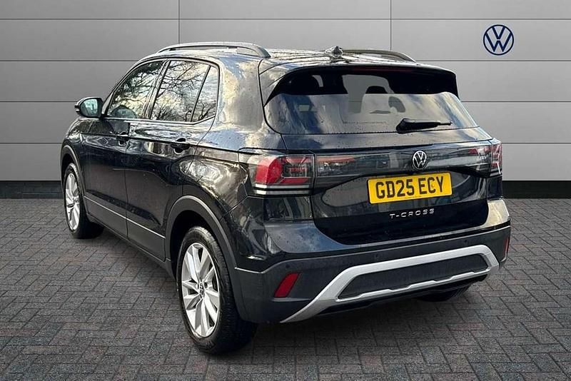 Usado VW T-Cross Match 115 HP (84 kW) 2025 Preto SUV