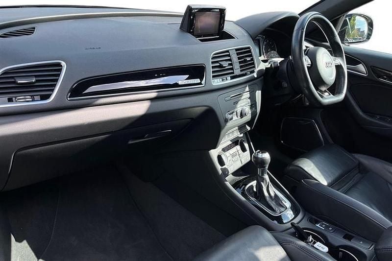 Used Audi Q3 Black Edition 180 HP (132 kW) 2018 Green SUV