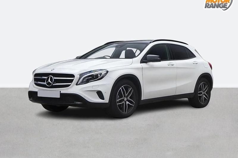 Used Mercedes GLA220 Premium 170 HP (125 kW) 2015 Silver SUV