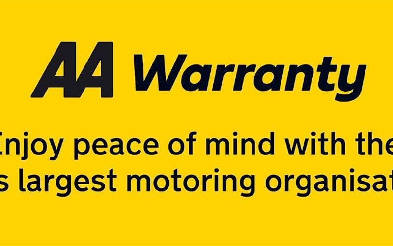 Used Renault Captur Iconic 131 HP (96 kW) 2020 White/black SUV