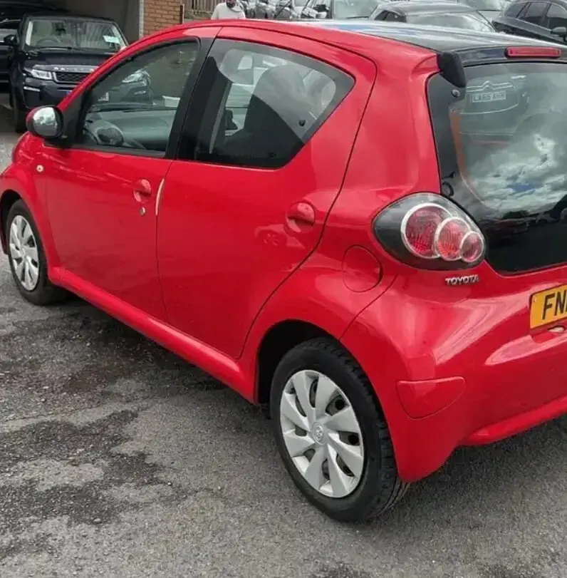 Used Toyota Aygo 2014 Multicoloured Hatchback