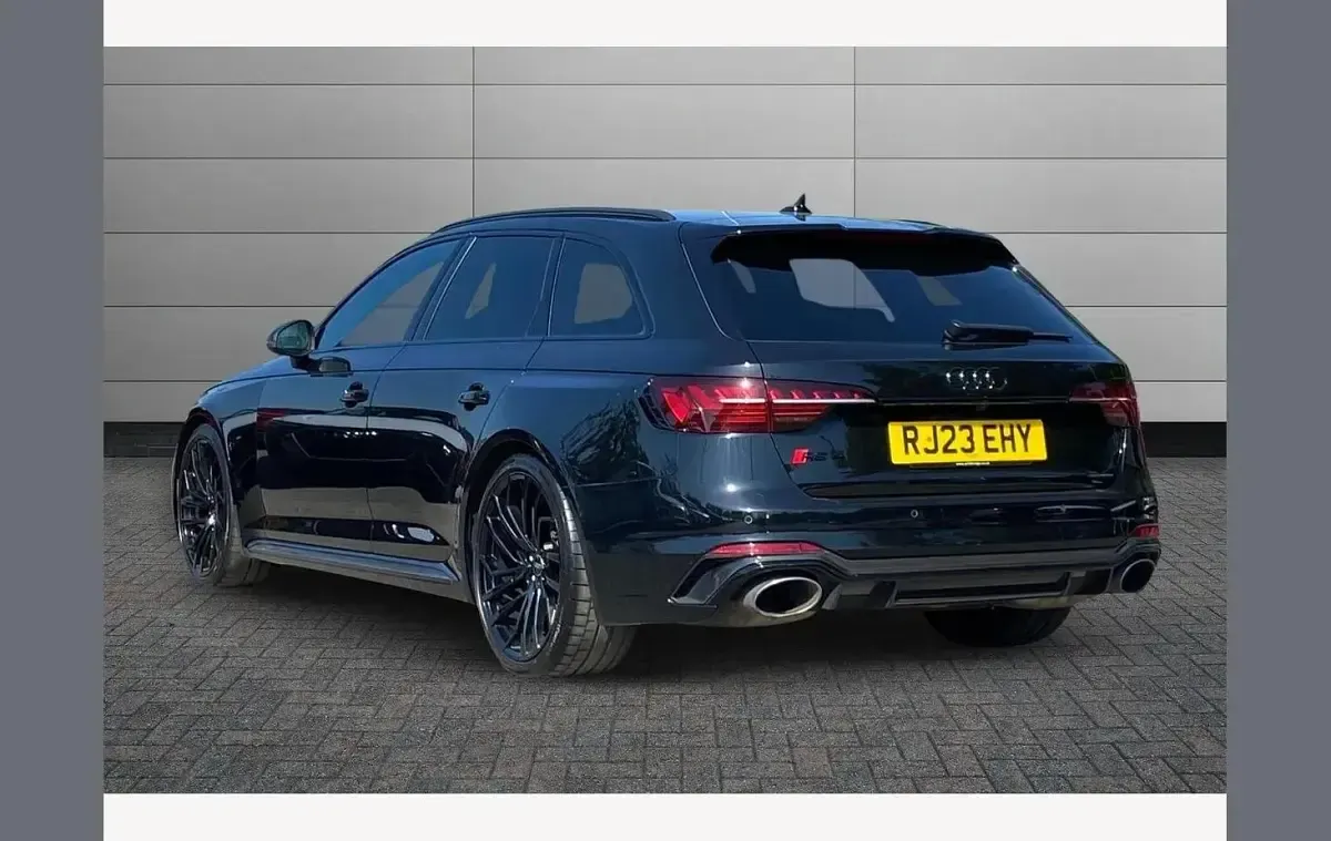Used Audi RS4 Design 450 HP (330 kW) 2023 Black Estate