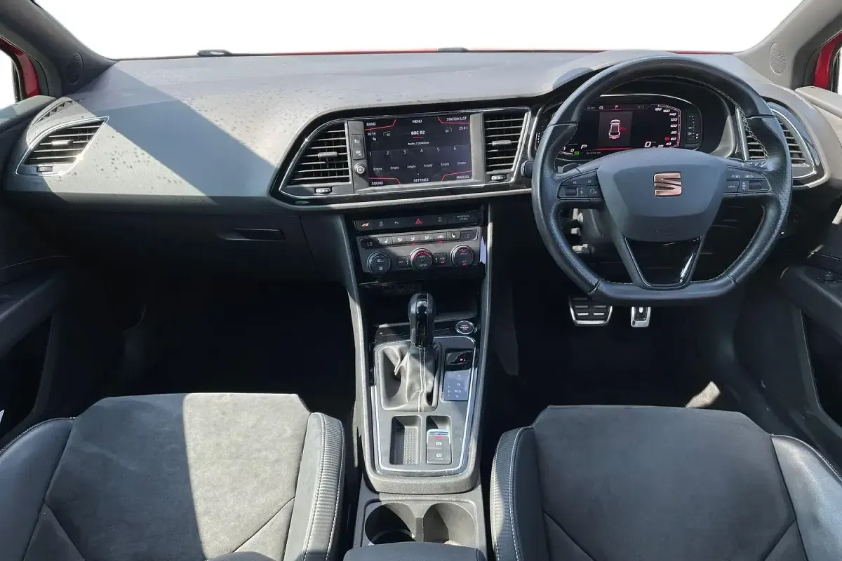Used Seat Leon CUPRA 290 HP (213 kW) 2020 Red Hatchback