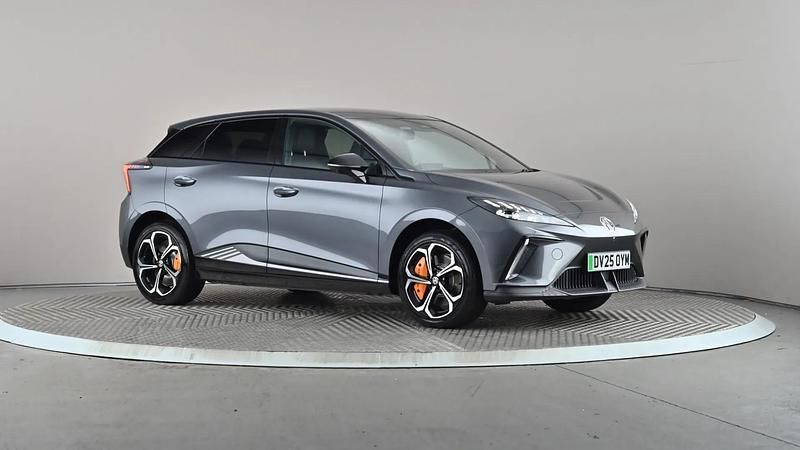 Grey Used 2025 MG MG4 EV Hatchback | £23,998 (A bit pricey) - Image 1/3