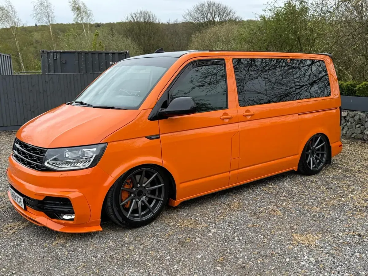 Used VW Transporter Startline 200 HP (147 kW) 2017 Orange Van