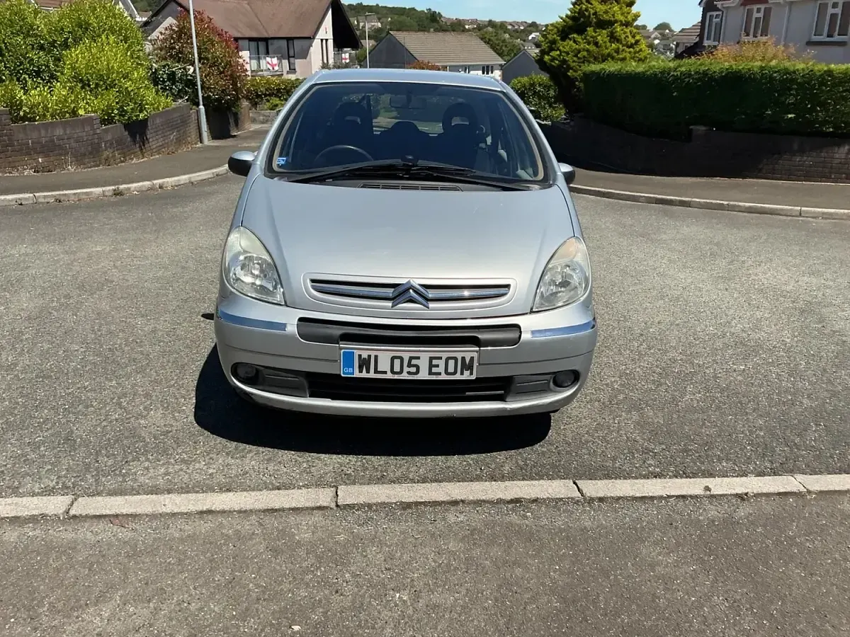 Used Citroën Xsara Picasso Exclusive 2005 Silver MPV