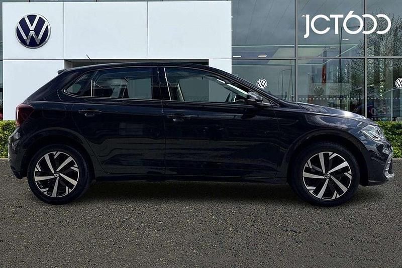 Used VW Polo Life 95 HP (69 kW) 2022 Black Hatchback