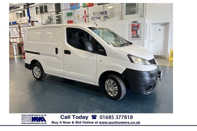 White Used 2016 Nissan NV200 Acenta Van | £4,930 (Super price) - Image 1/4