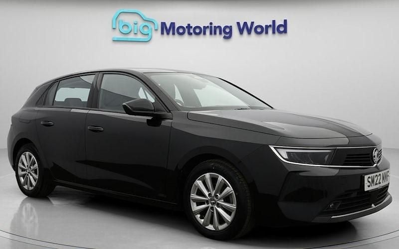Used 2025 Vauxhall Astra Design Edition Hatchback | £12,500 - Image 1/4