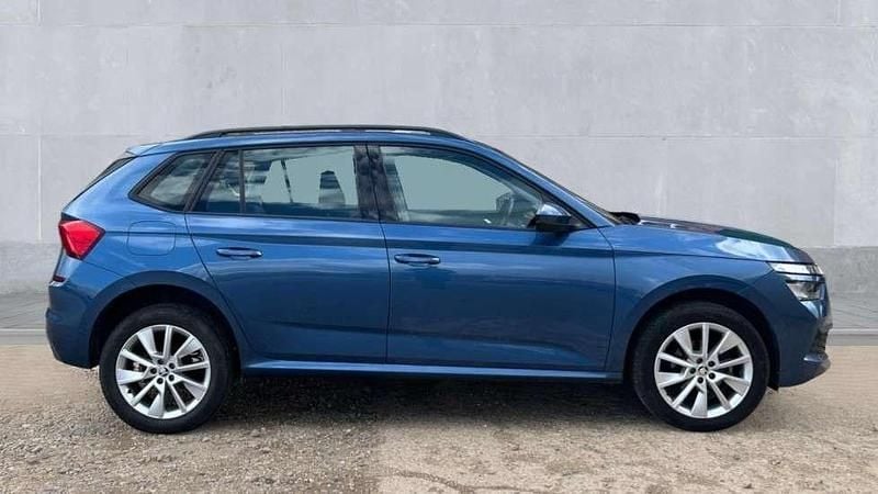 Used Skoda Kamiq SE 95 HP (69 kW) 2020 Titan blue metallic SUV