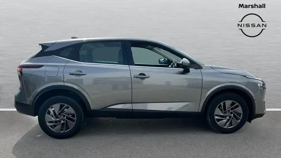Used Nissan Qashqai Acenta Premium 158 HP (116 kW) 2023 Grey SUV