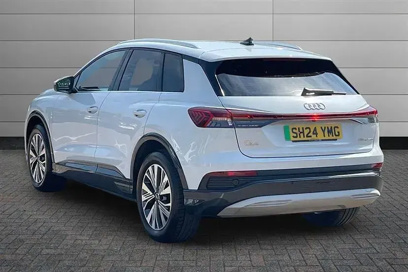 Second-hand Audi Q4 e-tron Sport 210 kW (286 CP) 2024 Alb SUV