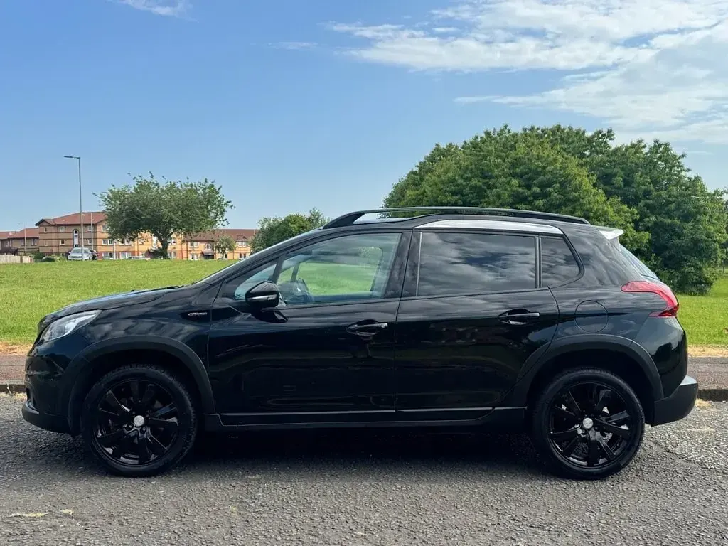 Usado Peugeot 2008 GT-line 110 HP (80 kW) 2016 Preto SUV