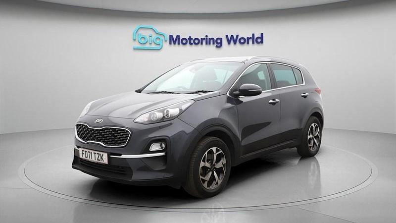 Usado Kia Sportage 134 HP (98 kW) 2022 Cinzento SUV