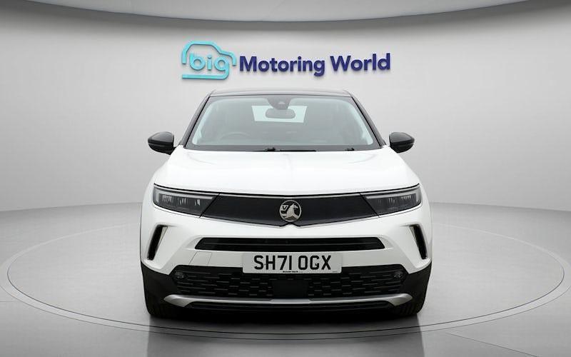 Used Vauxhall Mokka Elite 100 kW (136 HP) 2021 White SUV