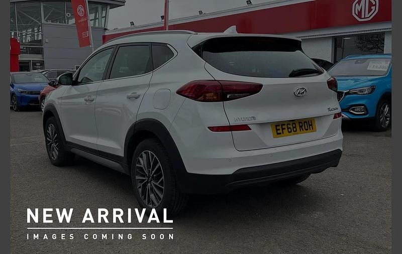 Used Hyundai Tucson Premium 129 HP (94 kW) 2019 White SUV