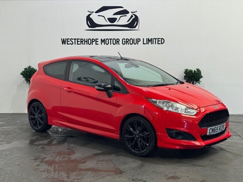 Red Used 2015 Ford Fiesta Zetec Hatchback | £5,500 (Fair price) - Image 1/4