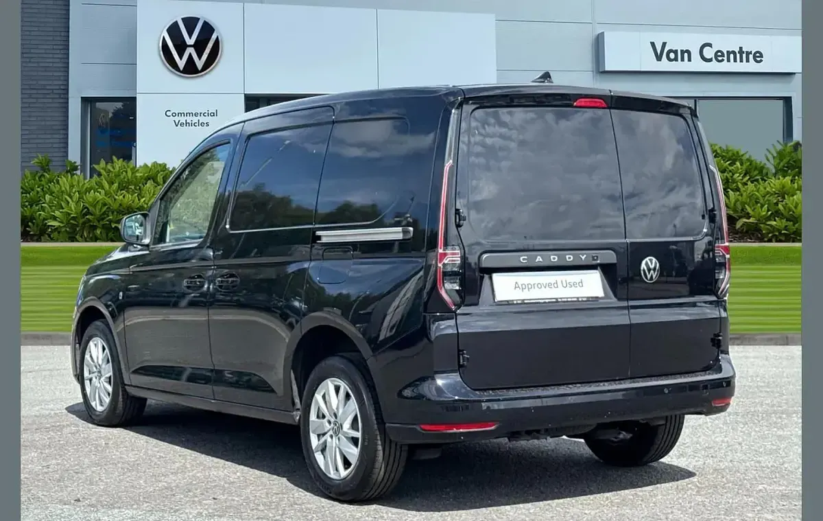 Used VW Caddy Pro 120 HP (88 kW) 2026 Black MPV