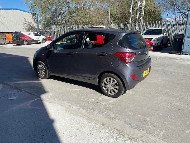Used Hyundai i10 SE 67 HP (49 kW) 2014 Grey Hatchback