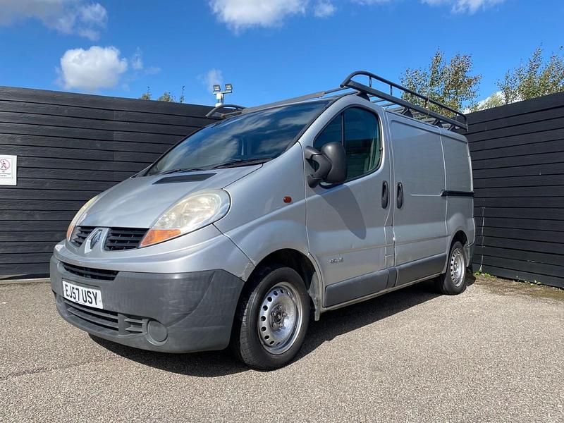 Silver Used 2007 Renault Trafic Van | £2,995 (Fair price) - Image 1/4