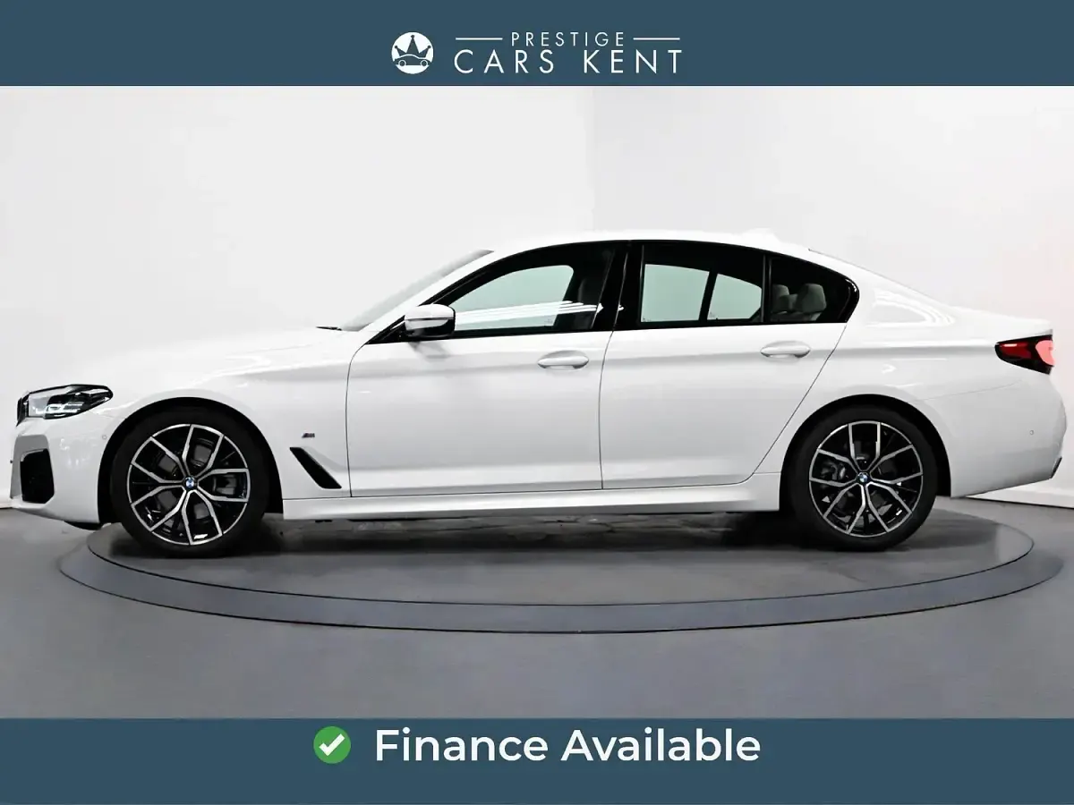 Used BMW 520 M Sport 181 HP (133 kW) 2023 White Sedan