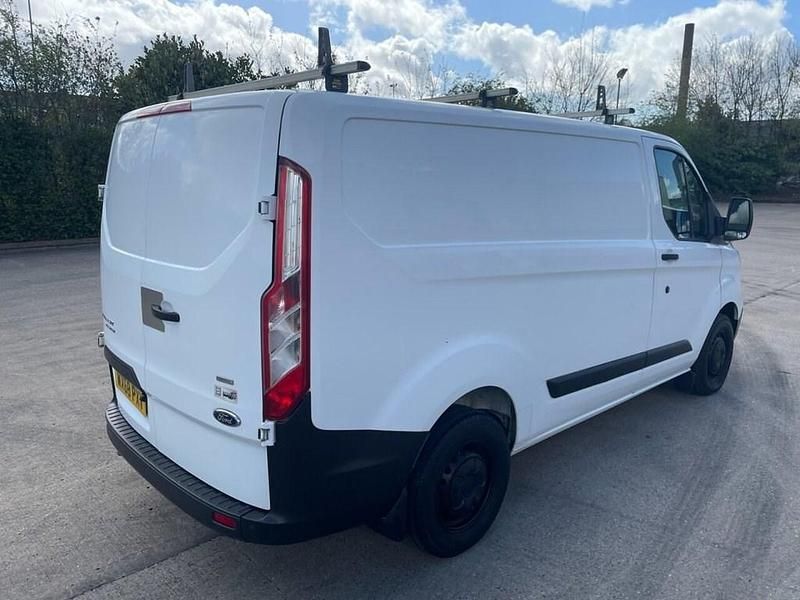 Used Ford Transit Custom 105 HP (77 kW) 2019 White Van