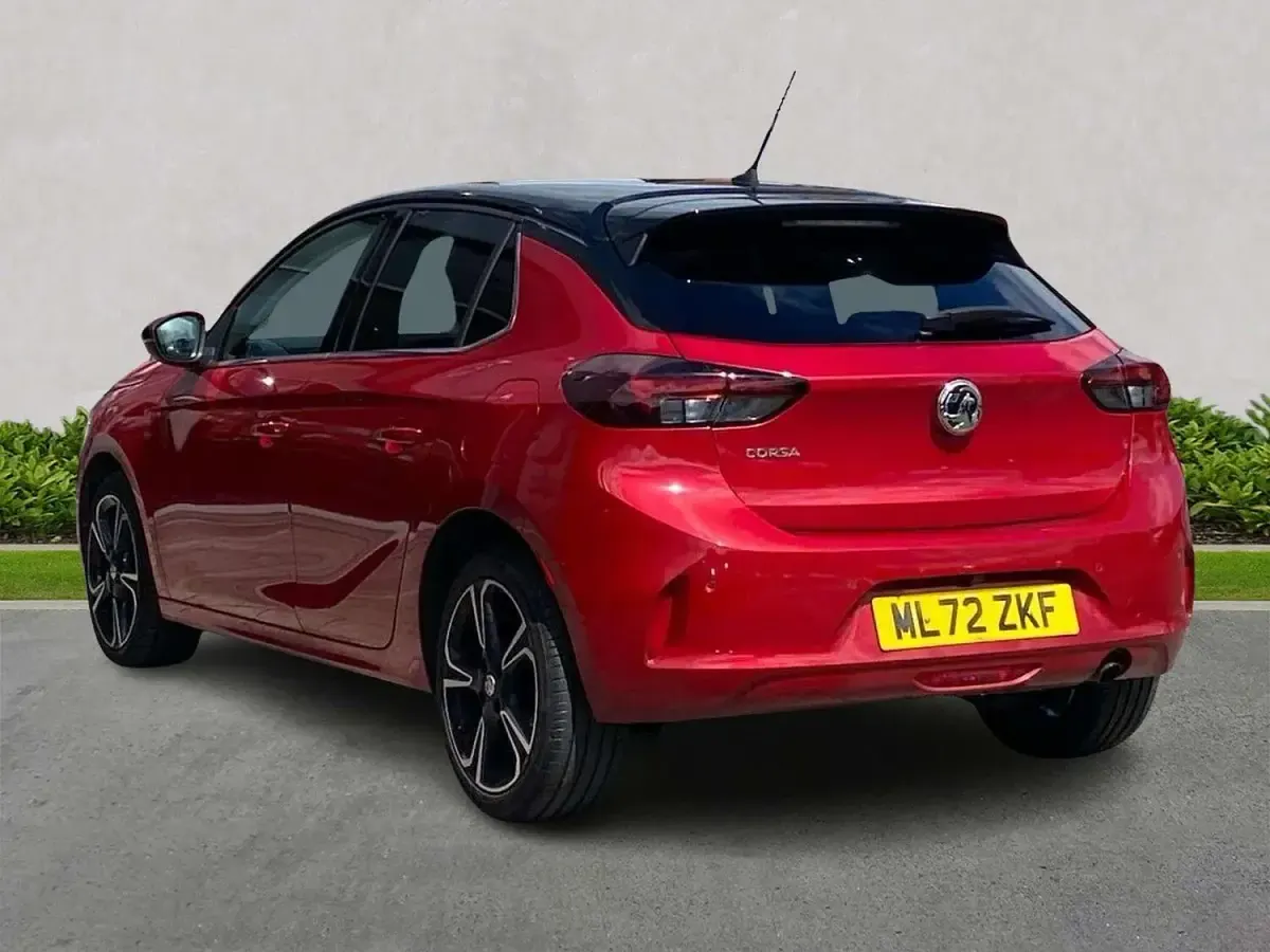 Used Vauxhall Corsa Edition 100 HP (73 kW) 2022 Red Hatchback