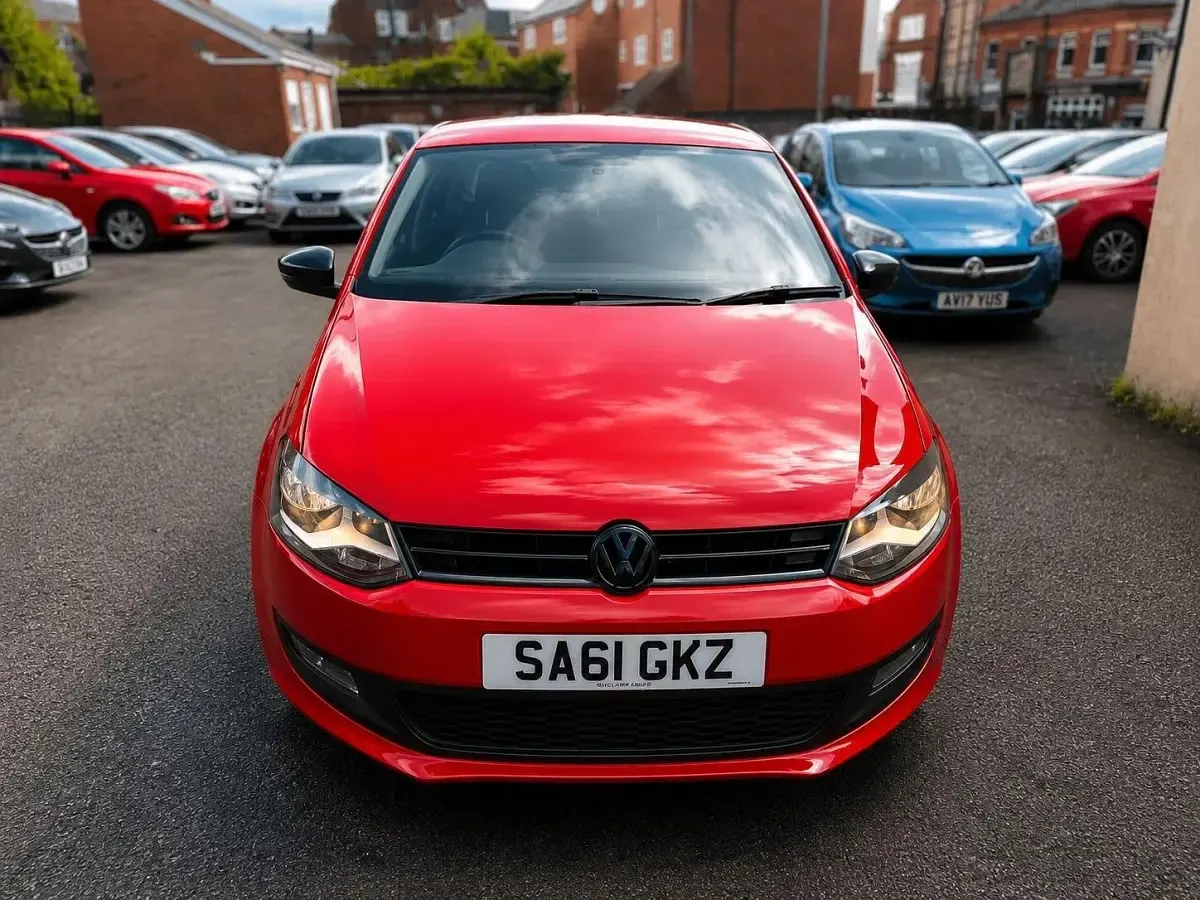 Used VW Polo Match 70 HP (51 kW) 2011 Red Hatchback