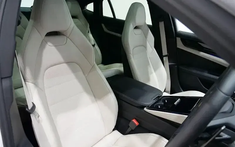 New Porsche Panamera 470 HP (345 kW) 2025 White Hatchback