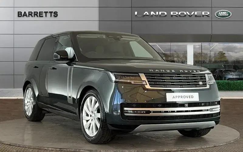 Used Land Rover Range Rover SE 300 HP (220 kW) 2025 SUV