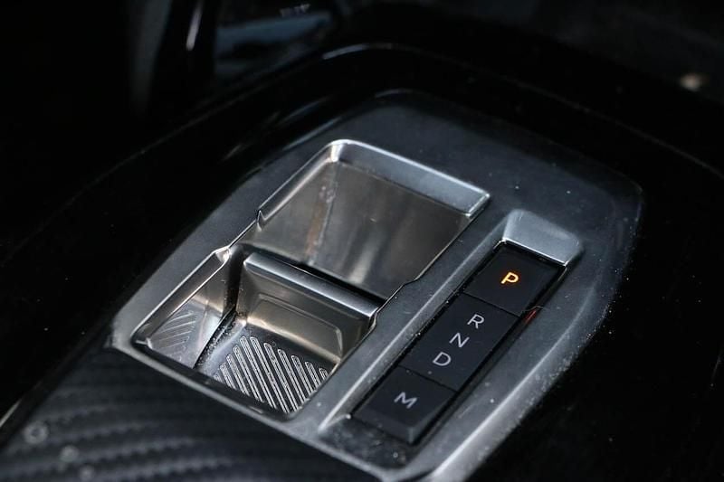 Used Peugeot 2008 Allure 130 HP (95 kW) 2024 Grey SUV