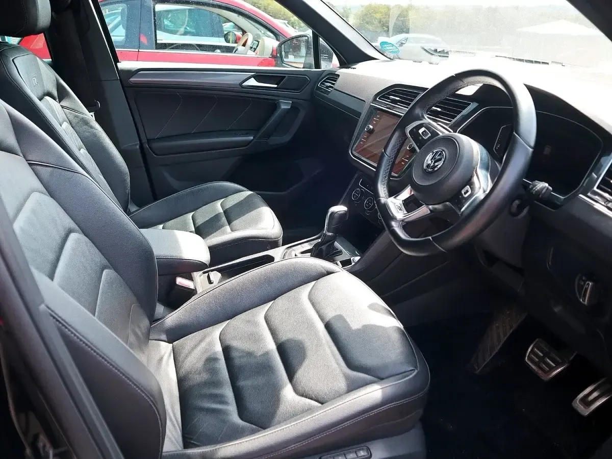 Used VW Tiguan R-line 150 HP (110 kW) 2019 Black SUV