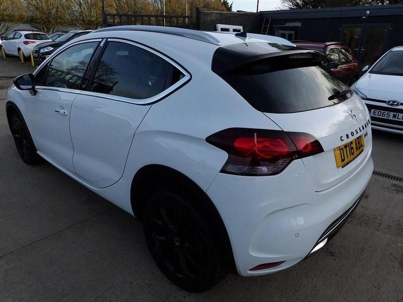 Used DS Automobiles DS3 120 HP (88 kW) 2016 White Hatchback