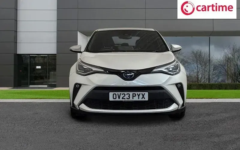 Used Toyota C-HR 122 HP (89 kW) 2023 White SUV
